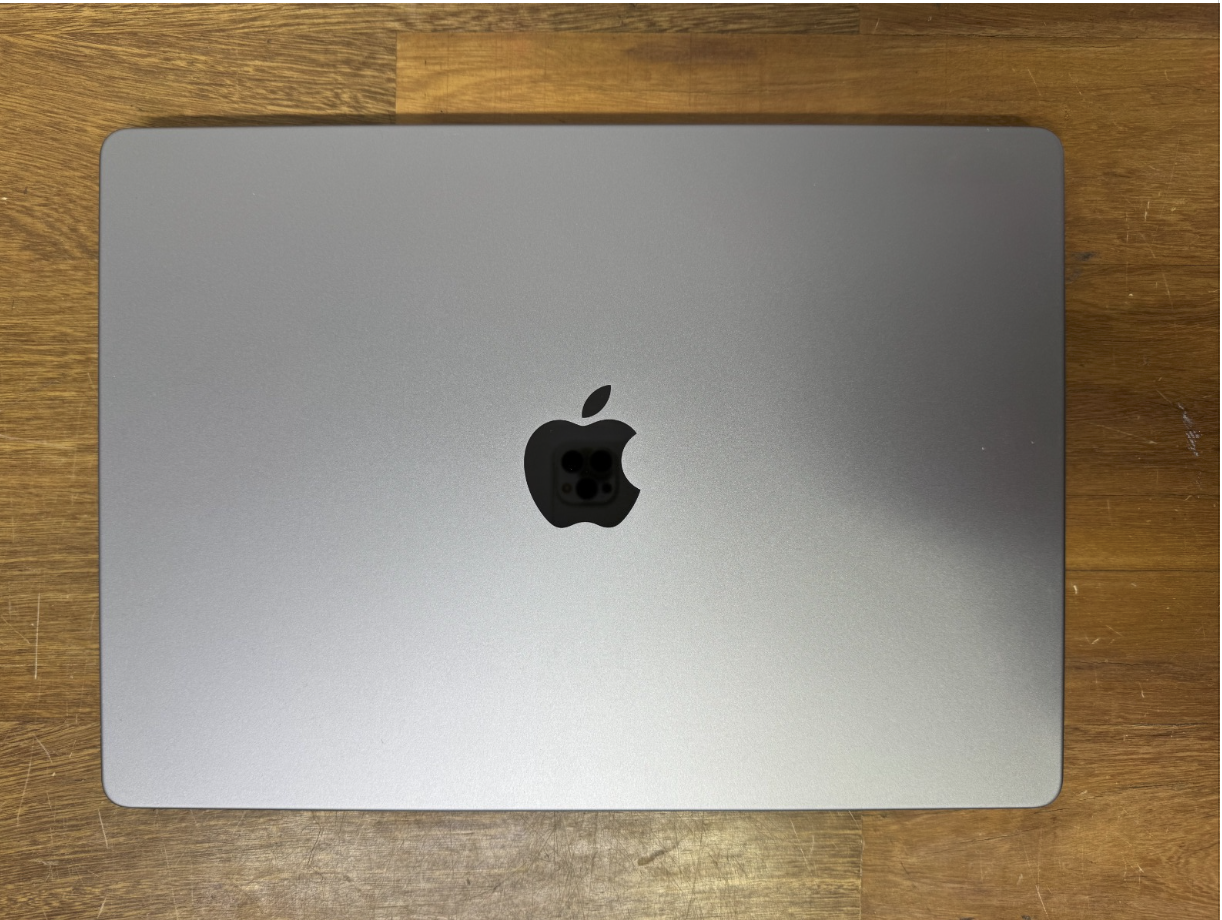 Apple Macbook Pro CHIP M1 PRO Ram 16GB SSD 1TB 14-INCH 2021 - Imagen 3