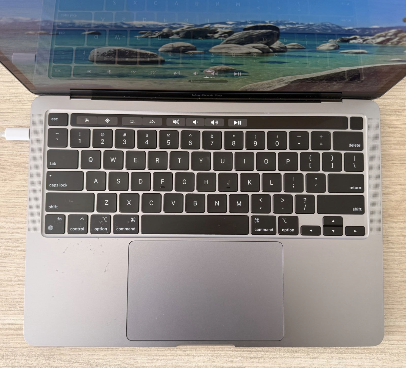 MacBook Pro Chip M1 2020 Ram 16GB SSD 512GB 13-INCH Leer - Imagen 6