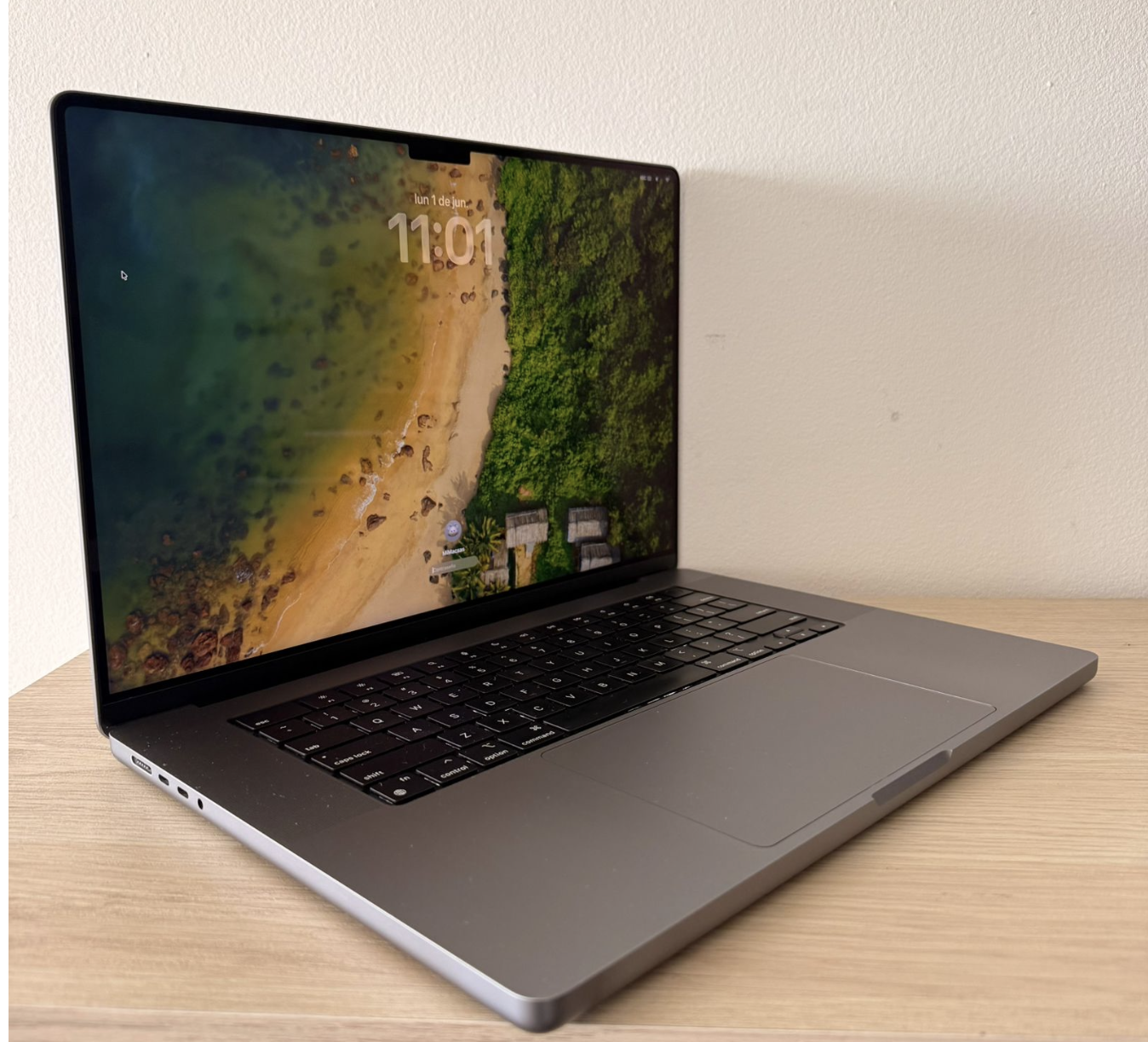 Potente Macbook Pro CHIP M1 PRO de 16 Núcleos 2021 Ram 32GB SSD 512GB 16-Pulgadas - Imagen 2