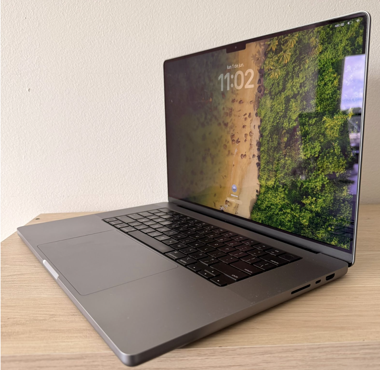 Potente Macbook Pro CHIP M1 PRO de 16 Núcleos 2021 Ram 32GB SSD 512GB 16-Pulgadas - Imagen 4