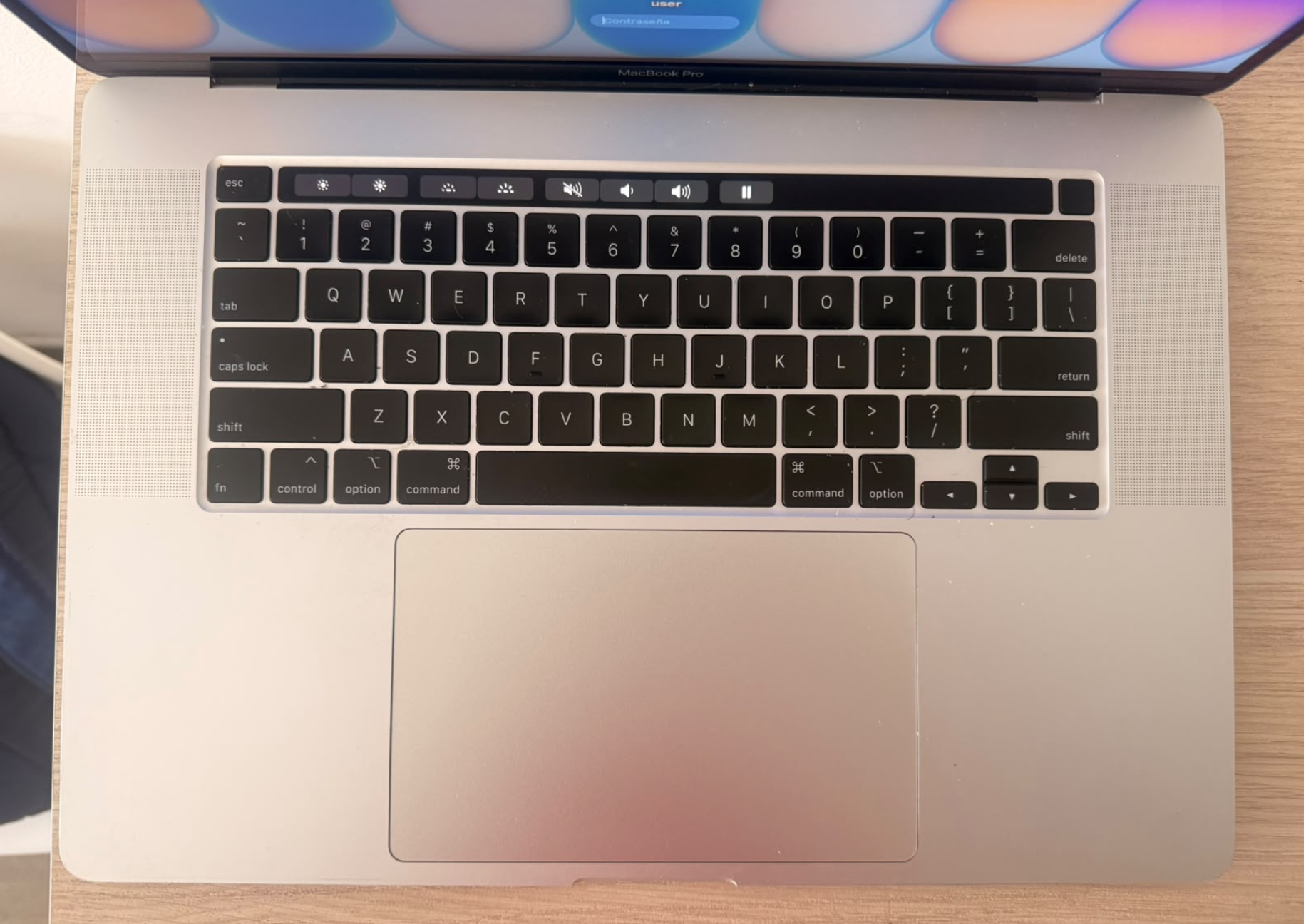 MacBook Pro 16-Inch Core i7 Ram 16GB SSD 512GB 2019 - Imagen 6