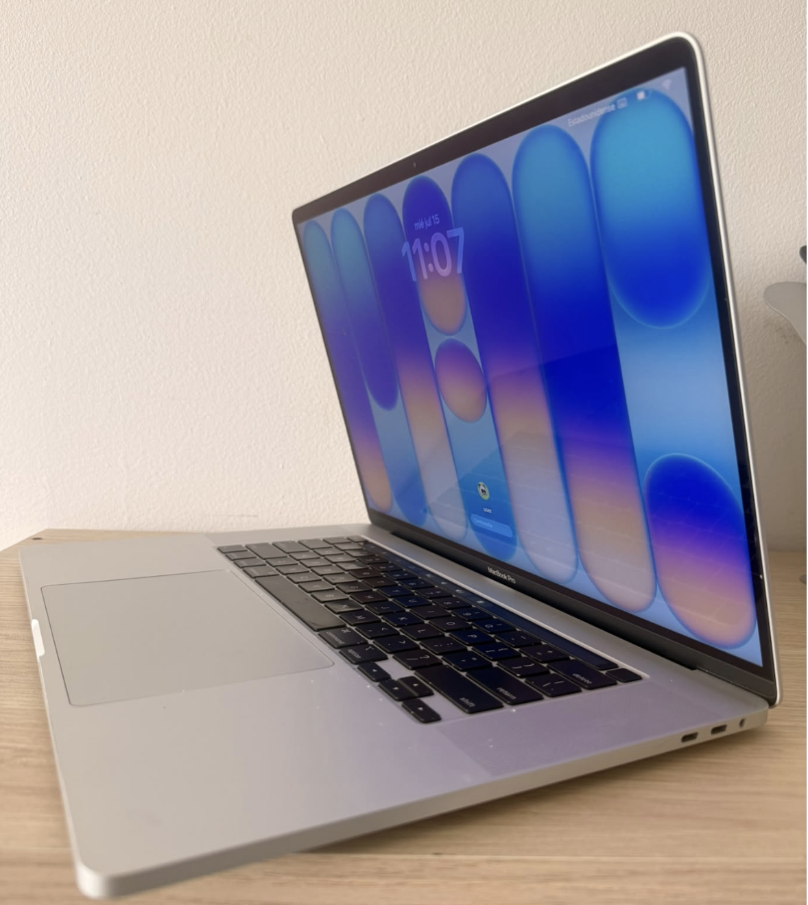 MacBook Pro 16-Inch Core i7 Ram 16GB SSD 512GB 2019 - Imagen 2