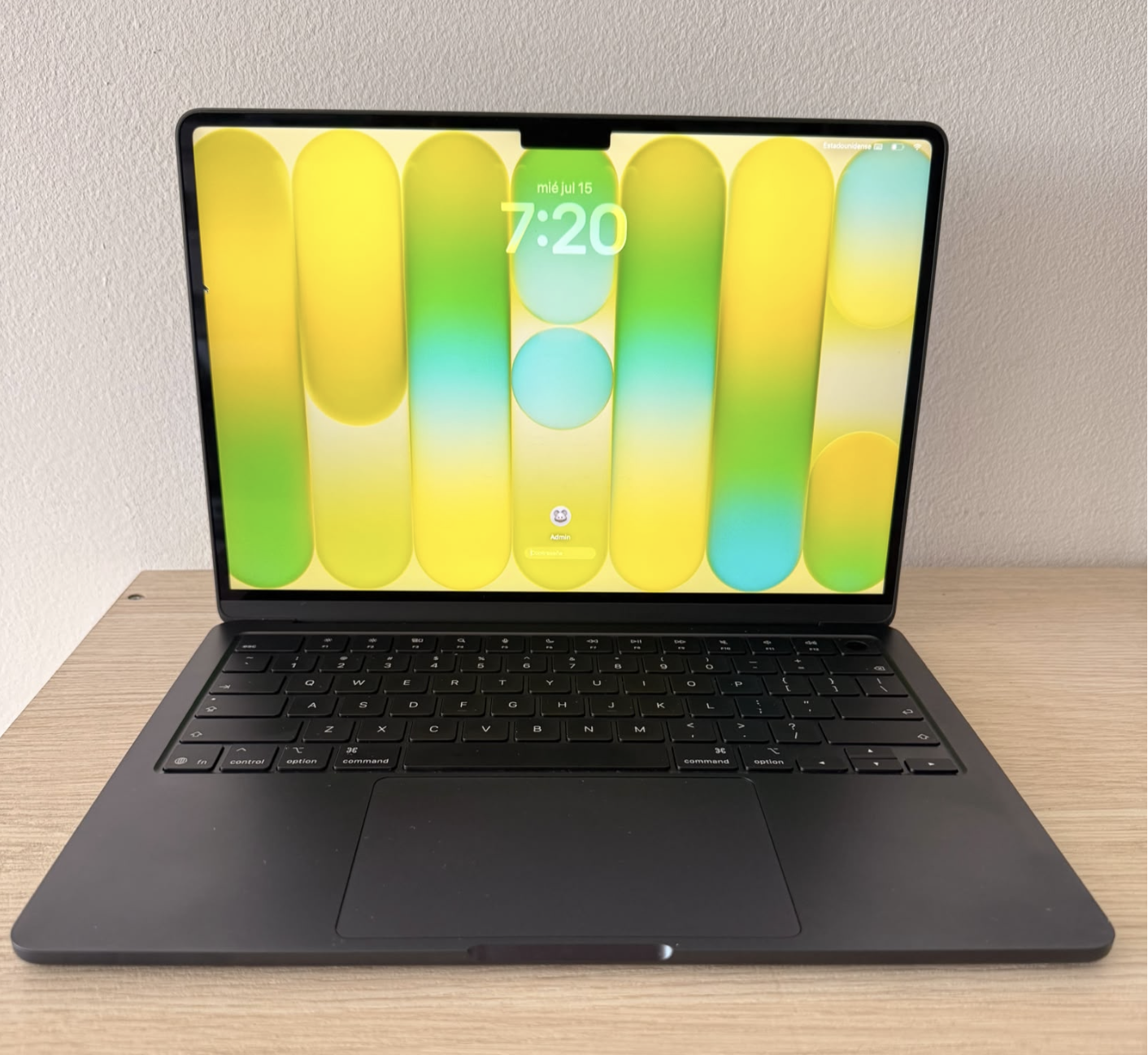 Liviano MacBook Air *2026 Chip M5* 10C GPU 13" 16GB RAM 512GB SSD - Imagen 2