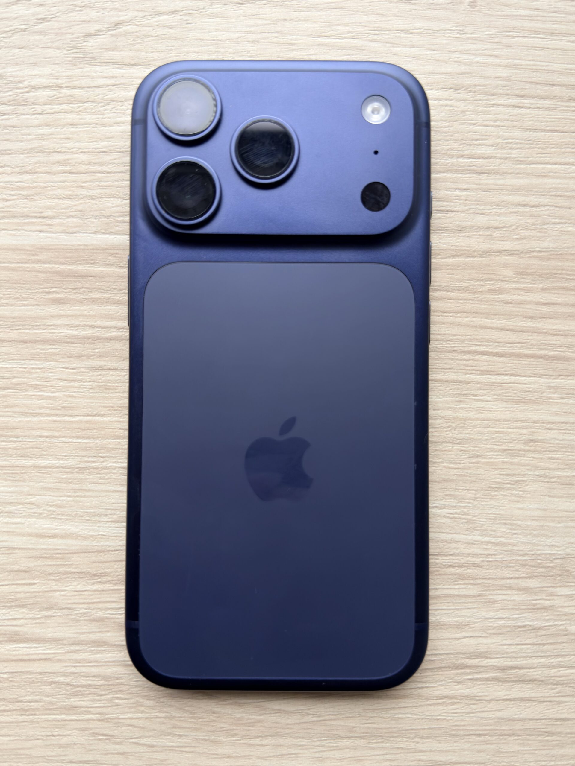 Excelente iPhone 17 Pro – 512GB Esim Garantia Apple - Imagen 3